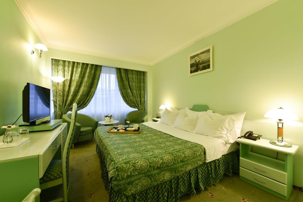 Hotel Belvedere Brăila Exteriör bild
