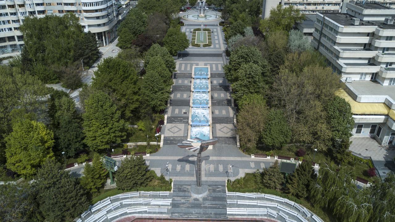 Hotel Belvedere Brăila Exteriör bild